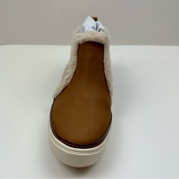 NEW! Toms Bryce Faux Leather Sneaker, 8 - Picture 4 of 6